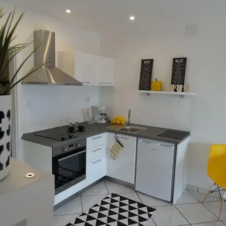 Appartman Iva * ポレッチ